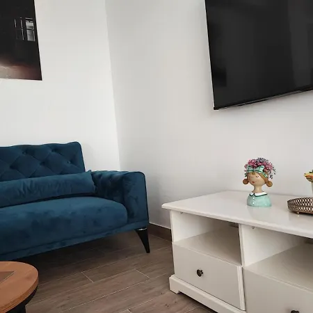 Apartment Split View 2 Bedrooms Luxury 90 M2