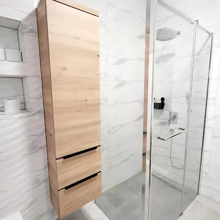 Apartment Split View 2 Bedrooms Luxury 90 M2