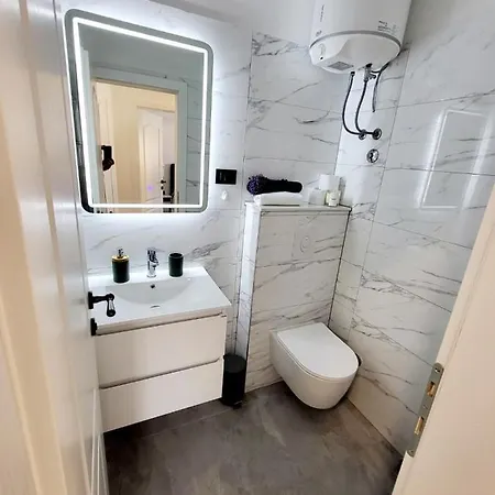 Split View 2 Bedrooms Luxury 90 M2