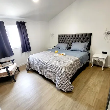 Split View 2 Bedrooms Luxury 90 M2