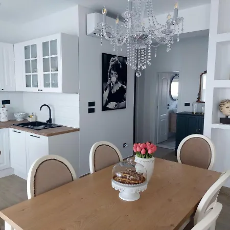 Split View 2 Bedrooms Luxury 90 M2 Apartment Klis