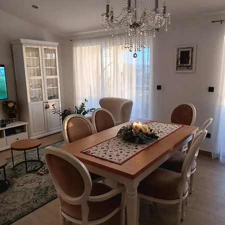 Apartment Split View 2 Bedrooms Luxury 90 M2